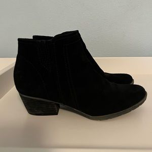 Blondo Black Waterproof Ankle Boot Bootie Size 7